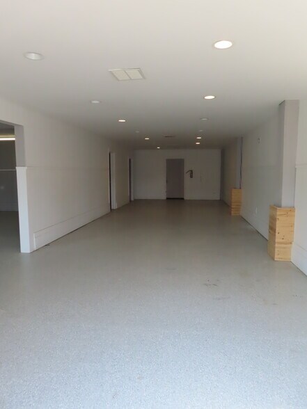 More Photos Of 180 3rd st, Harrisburg Light Manufacturing For Lease