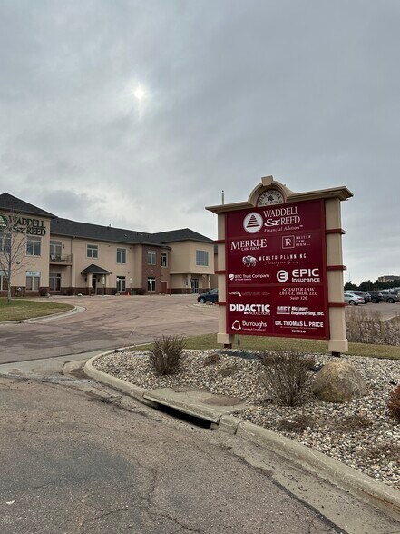 More Photos Of 5032 S Bur Oak Pl, Sioux Falls Office For Lease