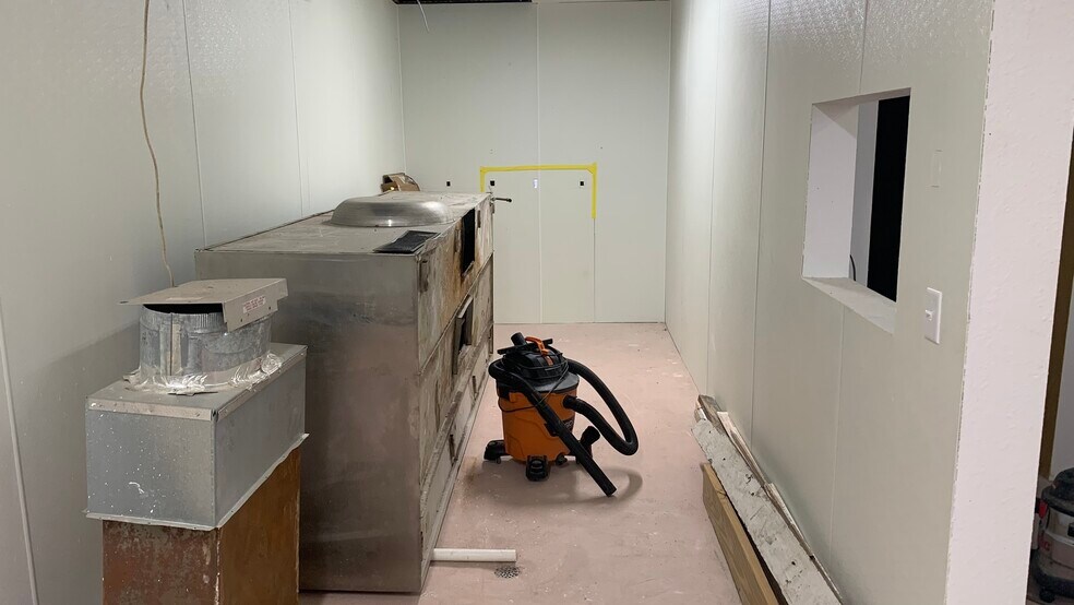 More Photos Of 1018 Union, Selma Storefront Retail Residential For Sale