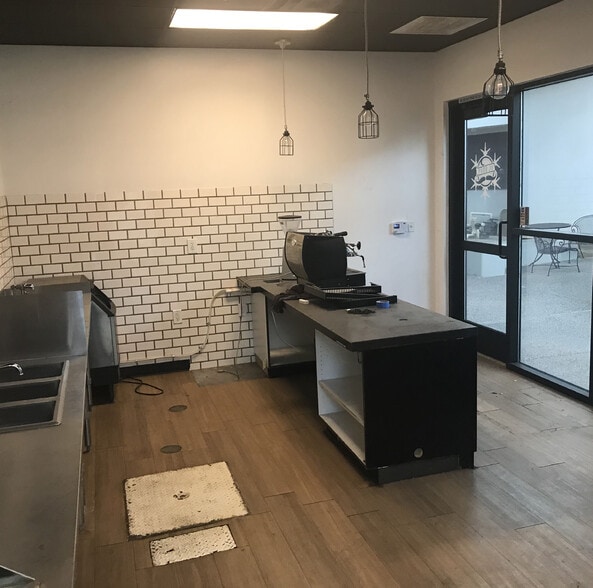 More Photos Of 2155 E Conference Dr, Tempe Medical For Lease