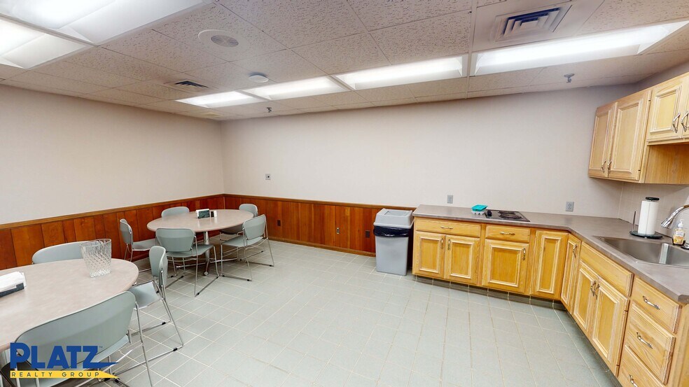 More Photos Of 1900 Hubbard Rd, Youngstown Industrial For Lease