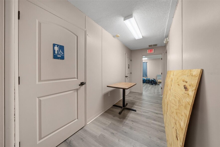 More Photos Of 4820 NE 35th St, Silver Springs Auto Dealership For Sale