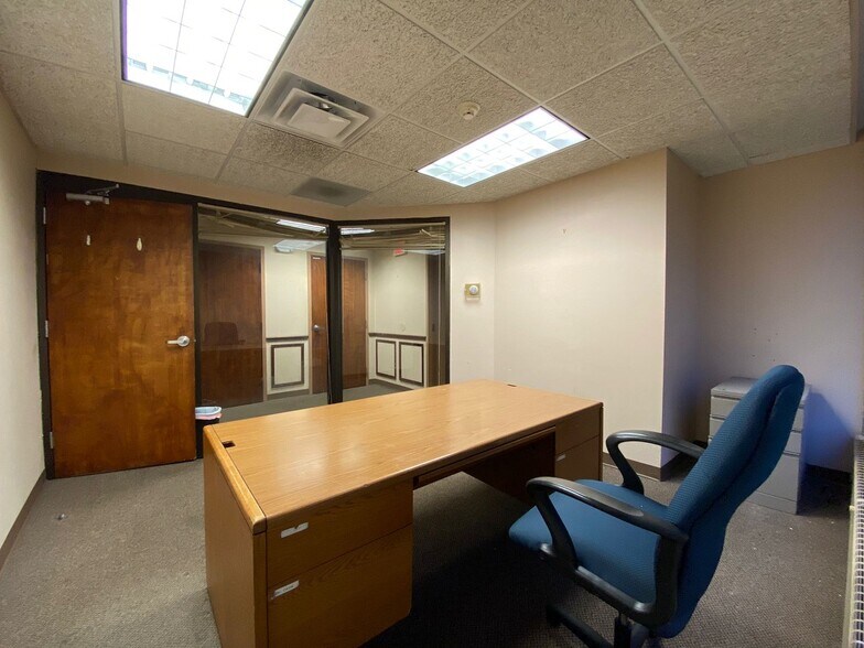 More Photos Of 7034-7040 Castor Ave, Philadelphia Office For Sale