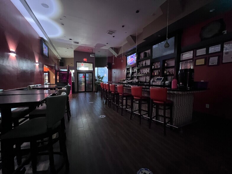 More Photos Of 23006 S Conduit Ave, Rosedale Restaurant For Sale