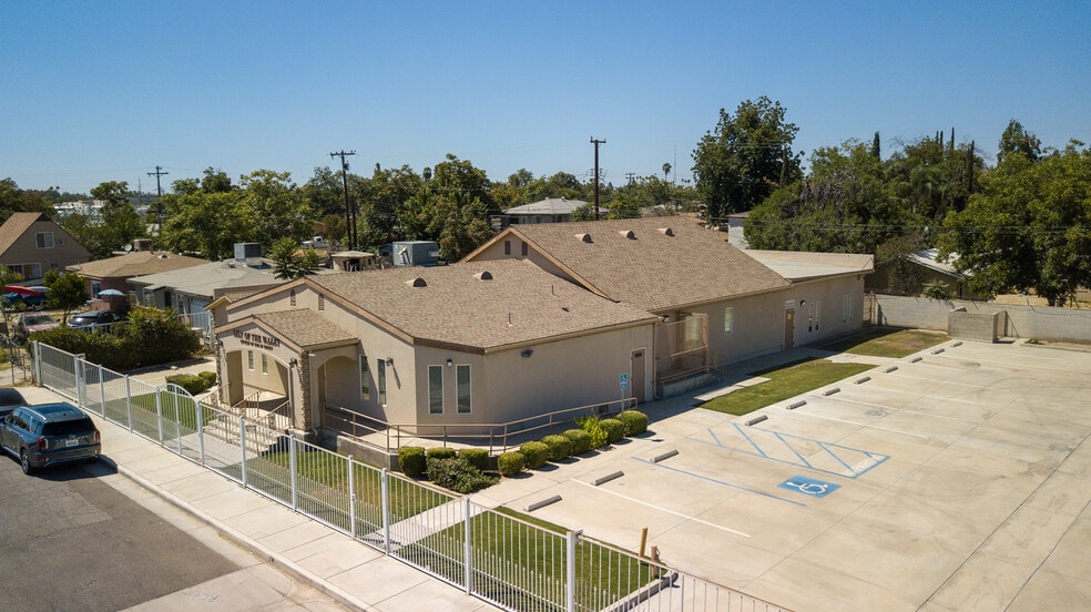 More Photos Of 614 E 3rd St, Bakersfield Religious Facility For Sale