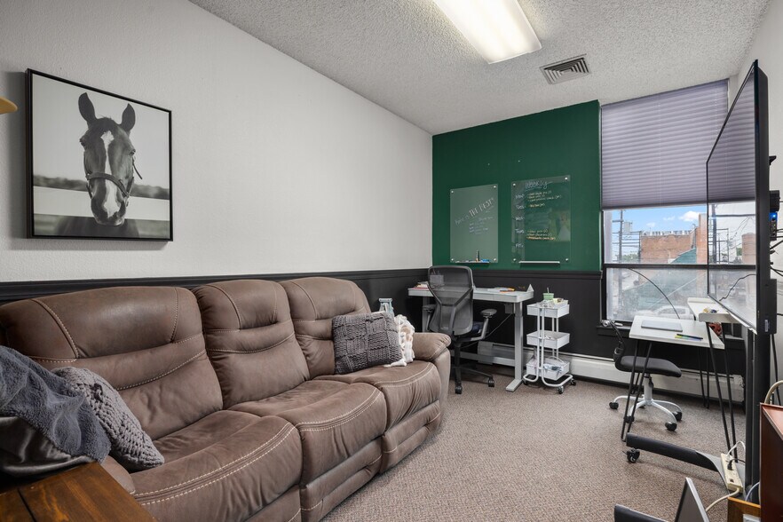 More Photos Of 17 2nd St E, Kalispell Storefront Retail Office For Sale