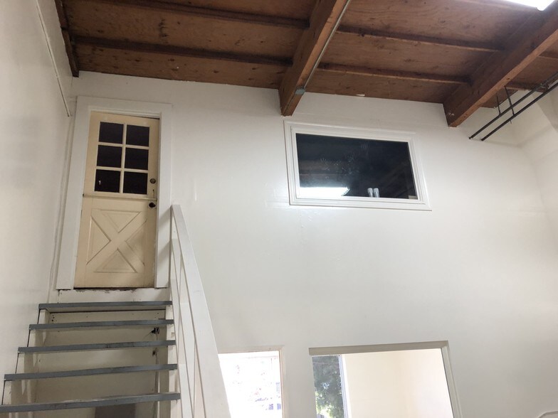 More Photos Of 145 Jordan St, San Rafael Service For Lease