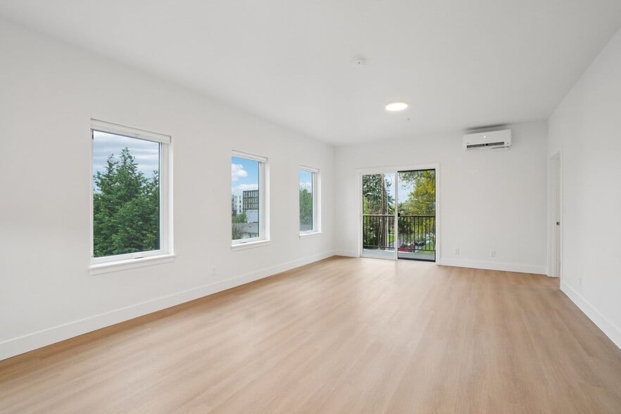 More Photos Of 4920 SW Pacific Ave, Beaverton Apartments For Lease