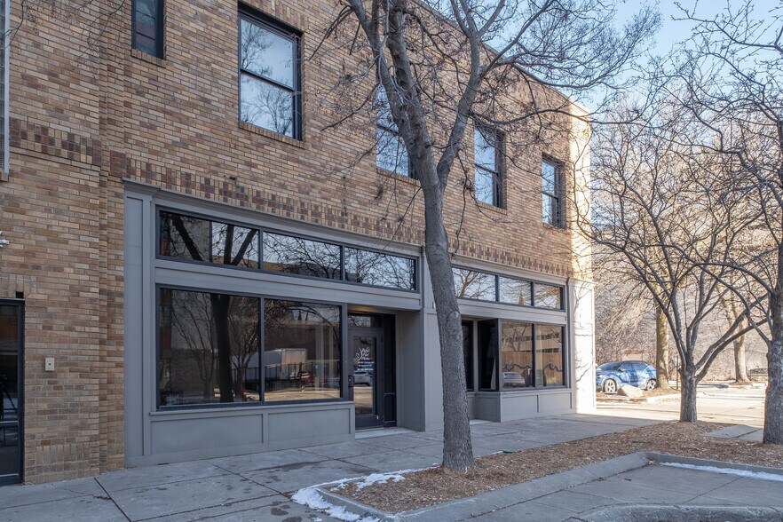 Primary Photo Of 100-114 E Walnut St, Mankato Office For Lease
