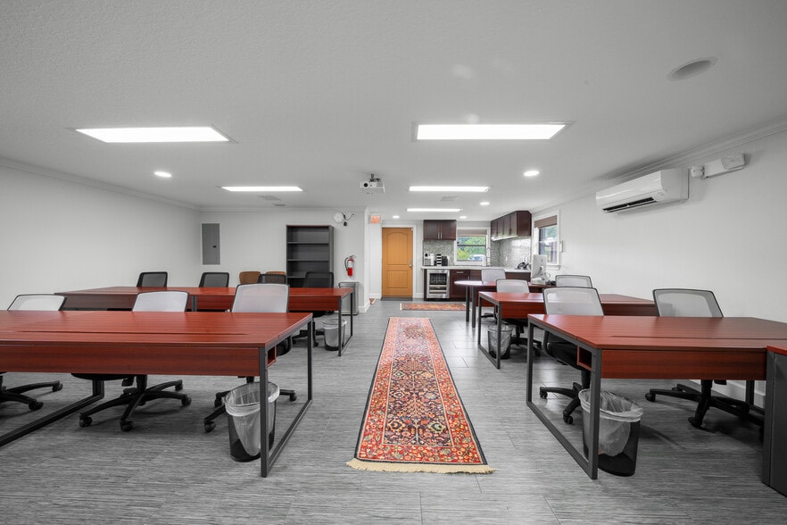 More Photos Of 5830 W Gulf To Lake Hwy, Crystal River Office For Sale