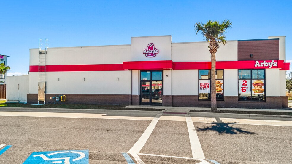 More Photos Of 19411 Times Cir, Venice Fast Food For Sale