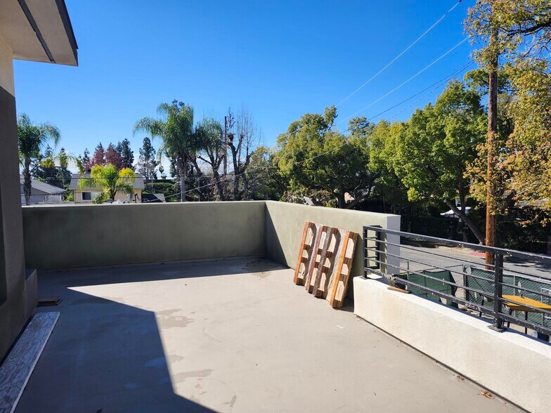 More Photos Of 438-440 N Oak Ave, Pasadena Apartments For Sale