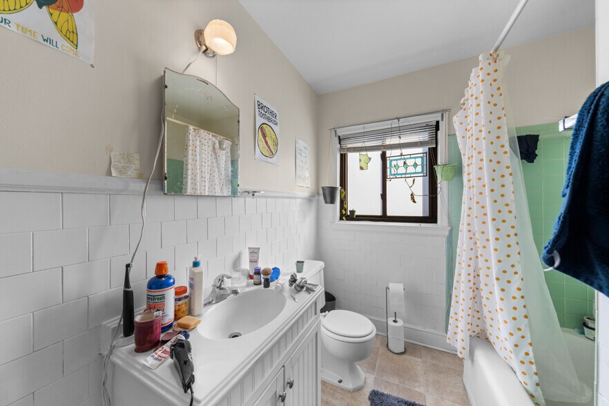 More Photos Of 107 Hilton Ave, Durham Apartments For Sale