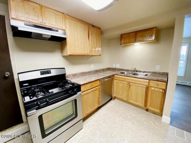 More Photos Of 513 E 15th Ter, Anchorage Apartments For Sale