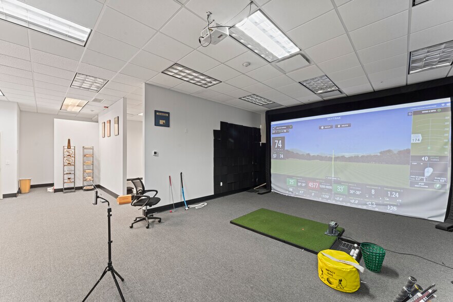 Primary Photo Of 23 Ryan St, Stamford Flex For Sale