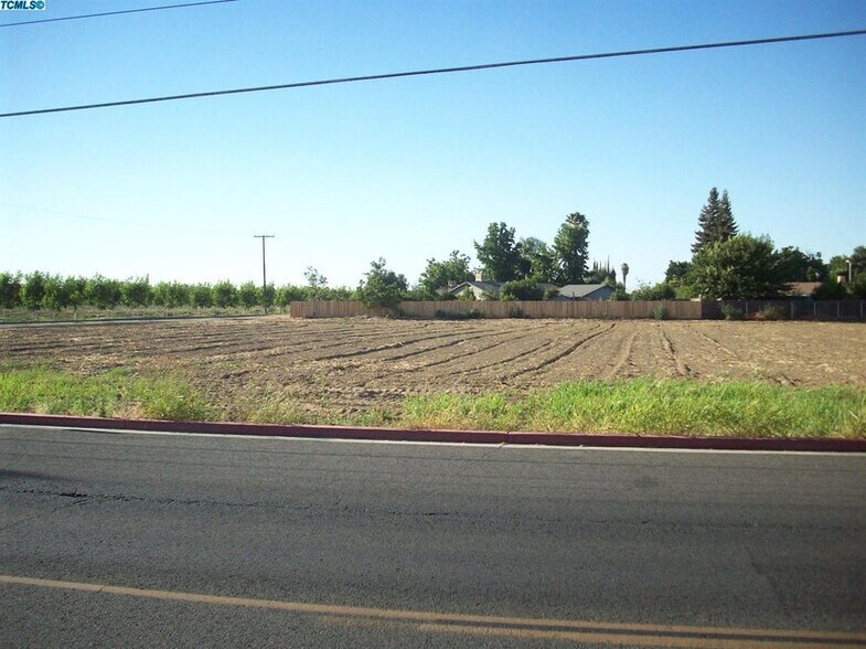 More Photos Of W Visalia Rd @ N. Stevens Avenue, Farmersville Land For Sale