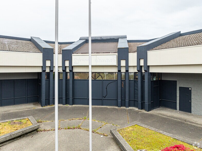 More Photos Of 2310 Mildred St W, Tacoma Unknown For Lease