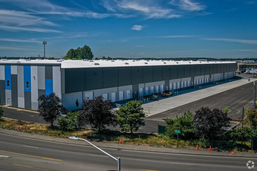 More Photos Of 12005 Steele St S, Tacoma Distribution For Lease