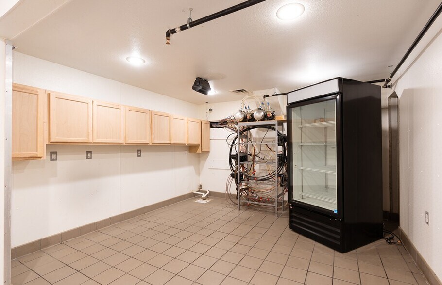 More Photos Of 12 S Main St, Temple General Retail For Lease