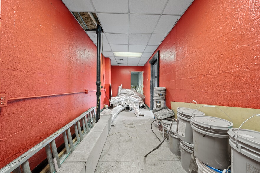 More Photos Of 6821-6847 Dayton Springfield Rd, Enon General Retail For Lease