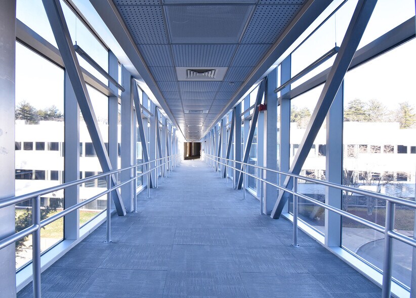 More Photos Of 174 Middlesex Tpke, Bedford Unknown For Lease