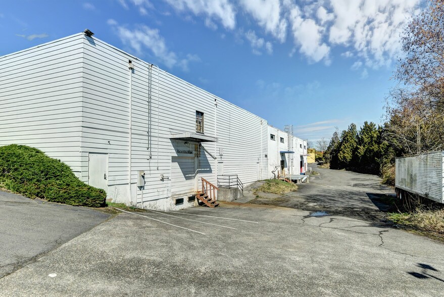 More Photos Of 20423 Highway 99, Lynnwood Freestanding For Sale