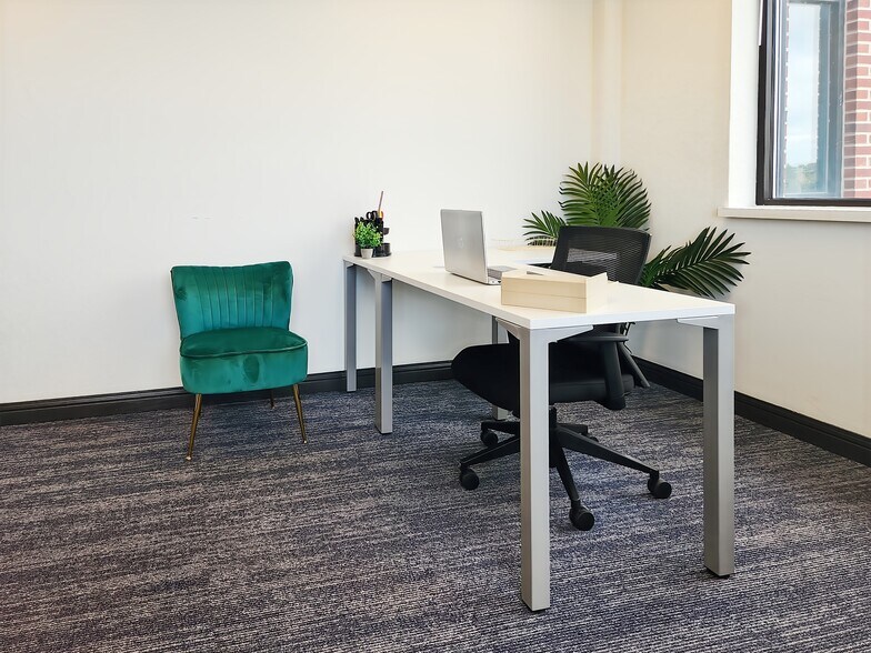 More Photos Of 444 Reid St, De Pere Coworking Space