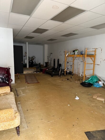 More Photos Of 1679-1681 W University Ave, Saint Paul Storefront For Sale