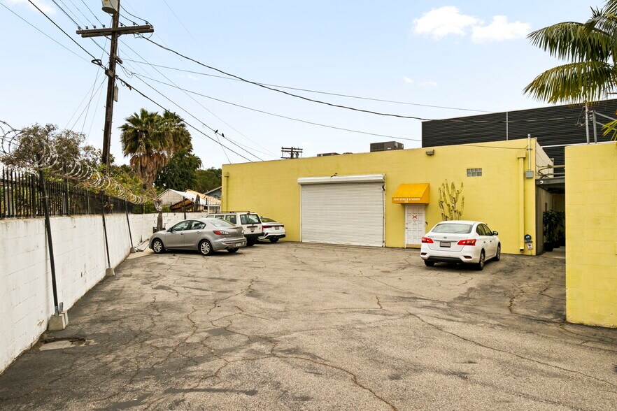 More Photos Of 5200 Venice Blvd, Los Angeles Loft Creative Space For Sale