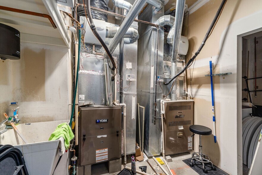 More Photos Of 440 Beecher Rd, Columbus Medical For Lease