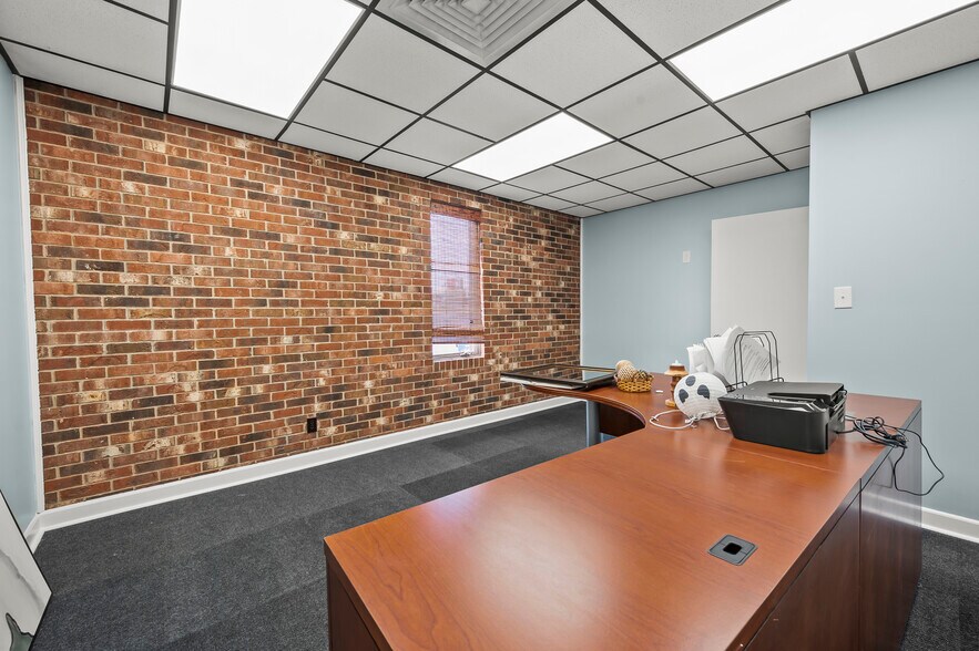 More Photos Of 808-810 W Main St, Jamestown Auto Repair For Sale