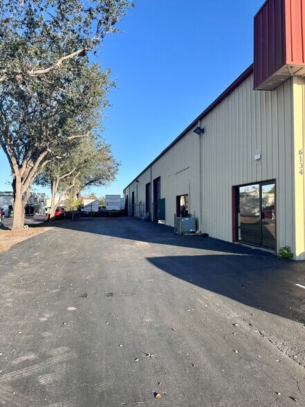 More Photos Of 6134 Taylor Rd, Naples Warehouse For Sale
