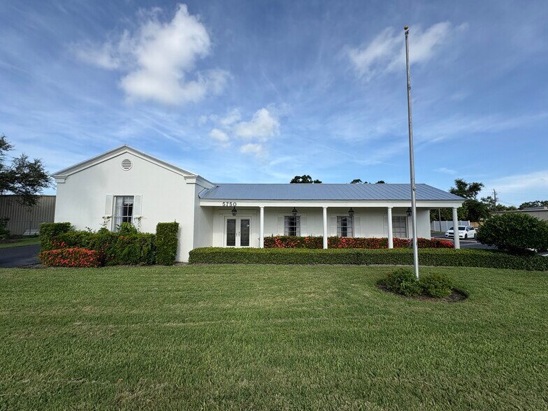 Primary Photo Of 5750 Swift Rd, Sarasota Freestanding For Sale