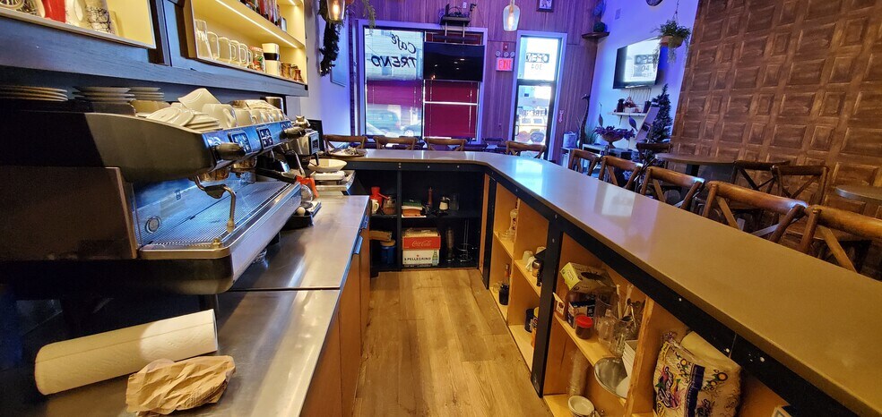 More Photos Of 300-304 Grand St, Paterson Restaurant For Lease