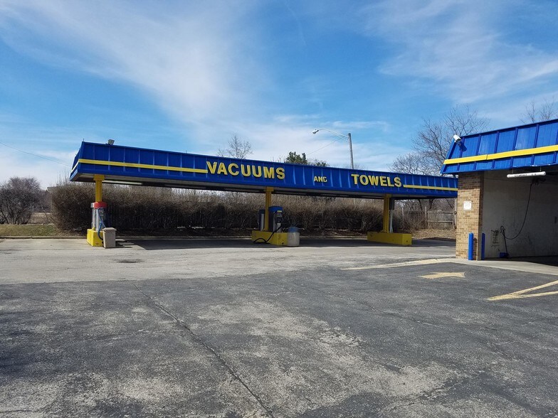 More Photos Of 800 N River Rd, Mount Prospect Specialty For Sale