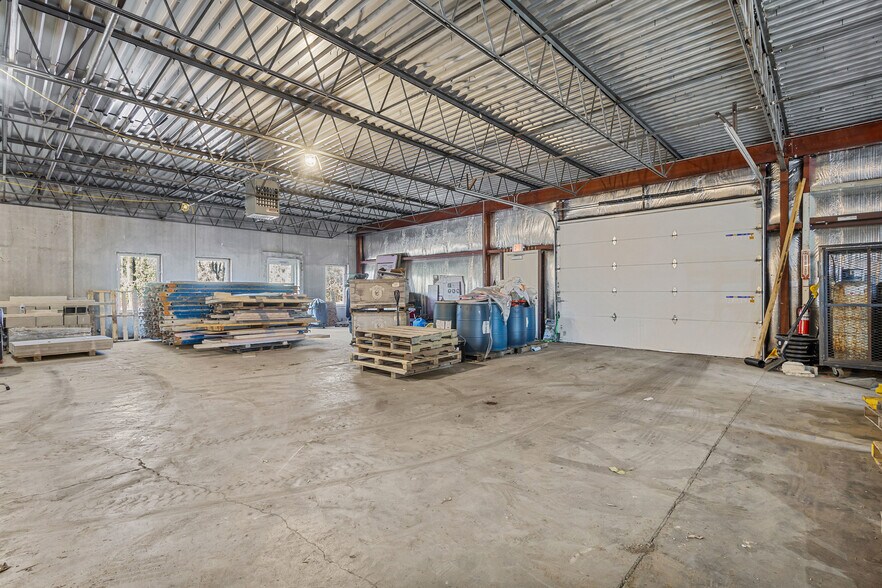 More Photos Of 2104 International Ln, Madison Light Distribution For Sale
