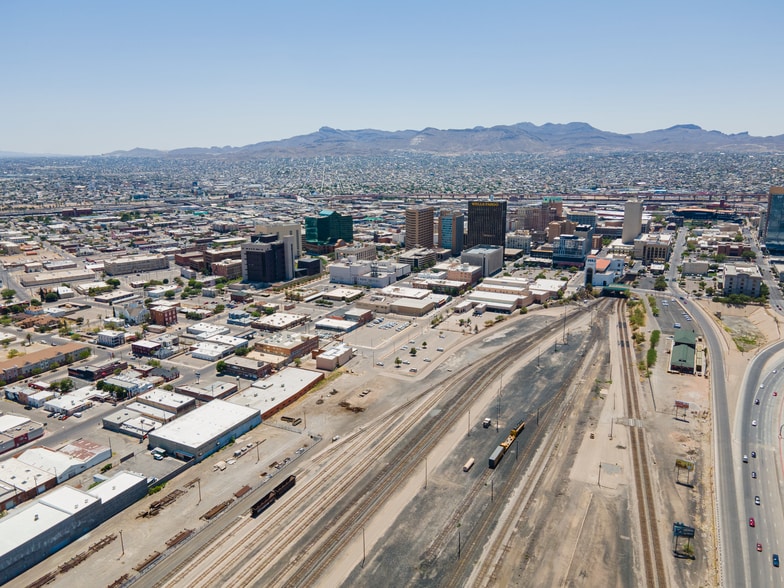 More Photos Of 220 N Saint Vrain St, El Paso Light Distribution For Sale