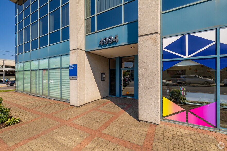 More Photos Of 4994 Rue Beaubien E, Montréal Office For Lease