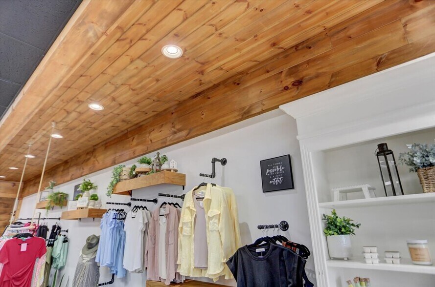 More Photos Of 140 W Orange St, Shippensburg Storefront For Sale