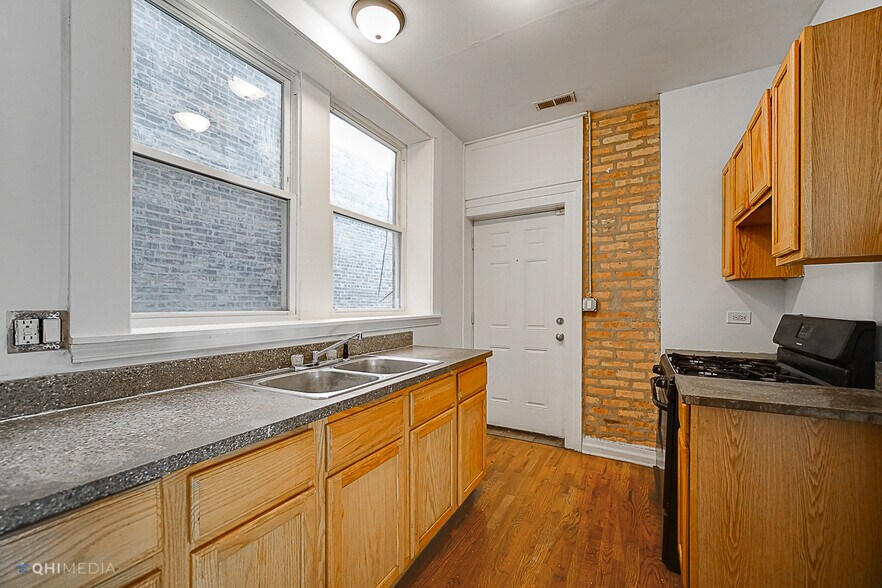 More Photos Of 6153 S Vernon Ave, Chicago Apartments For Sale