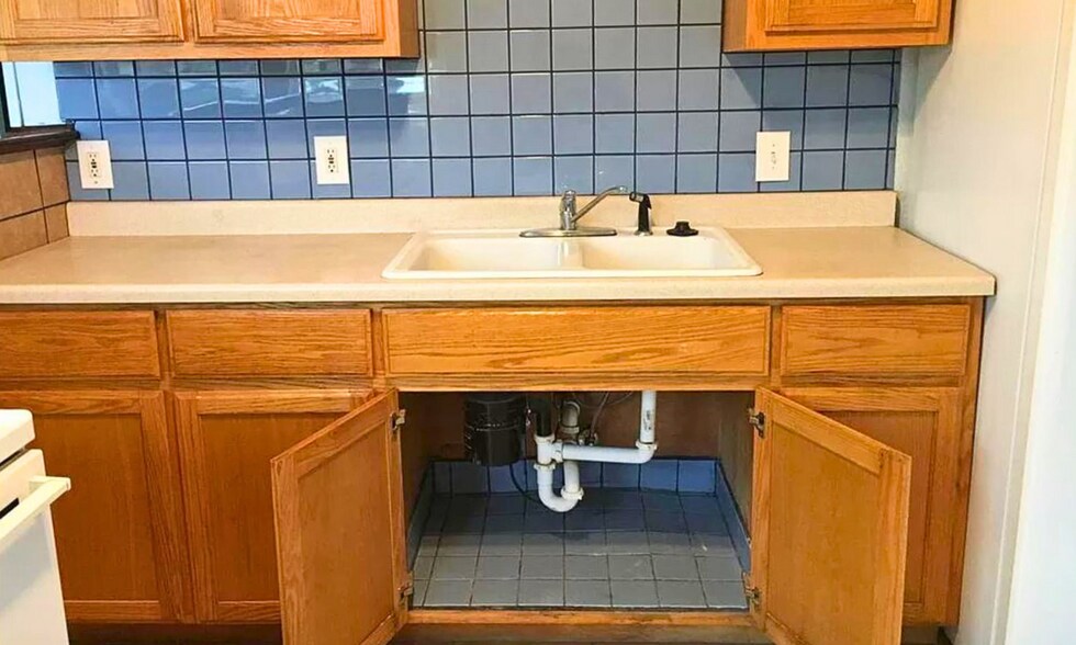 More Photos Of 2300 Live Oak St, Commerce Apartments For Sale