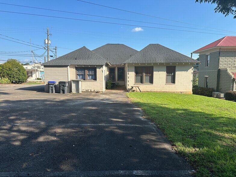 More Photos Of 62 Lee St, Jefferson Office For Sale