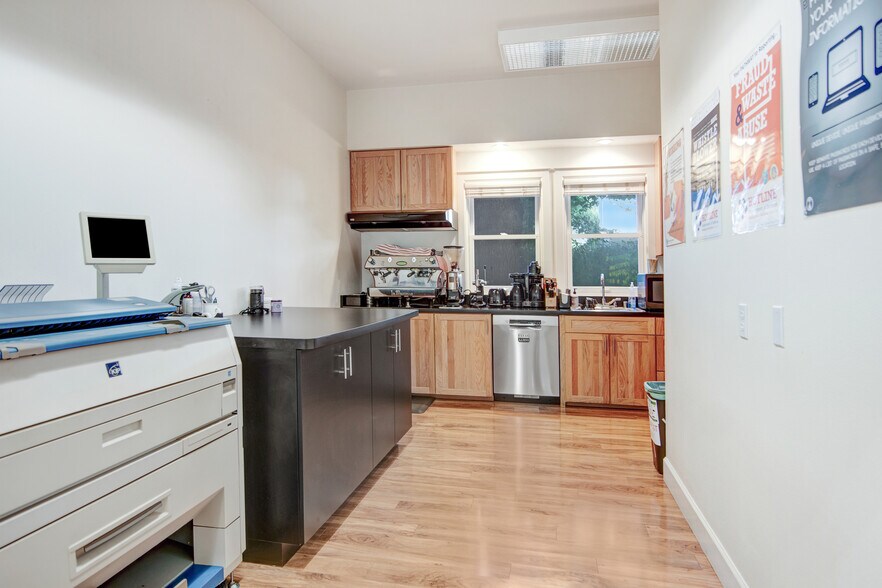 More Photos Of 561-589 1st St W, Sonoma Loft Creative Space For Lease