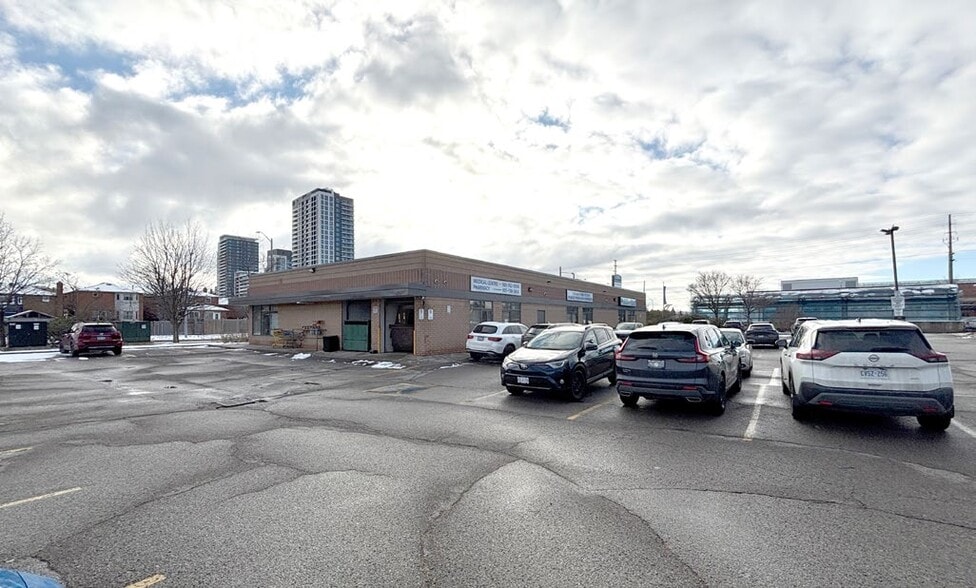 More Photos Of 531 Atkinson Ave, Vaughan Storefront For Lease