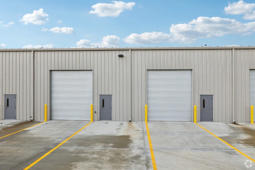 More Photos Of 4320 County Line Rd, Lakeland Unknown For Lease
