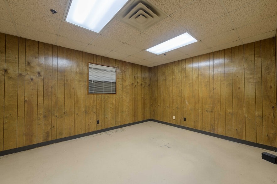More Photos Of 494 Richardson Rd SE, Calhoun Industrial For Sale
