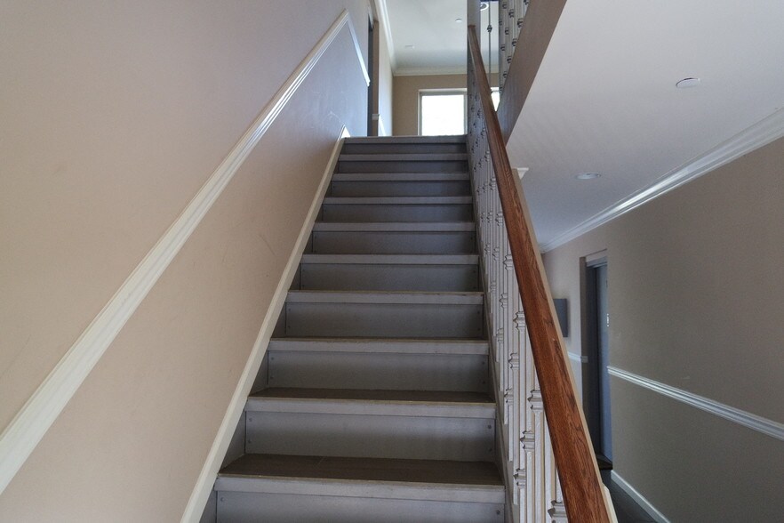 More Photos Of 849 Rockland Ave, Staten Island Apartments For Sale