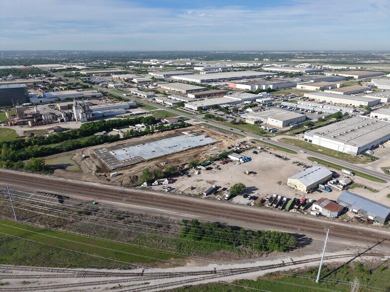 More Photos Of 5260 Blue Mound Rd, Fort Worth Industrial For Lease