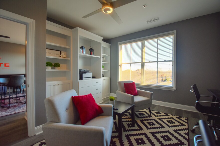 More Photos Of 19701 Bethel Church Rd, Cornelius Office For Sale