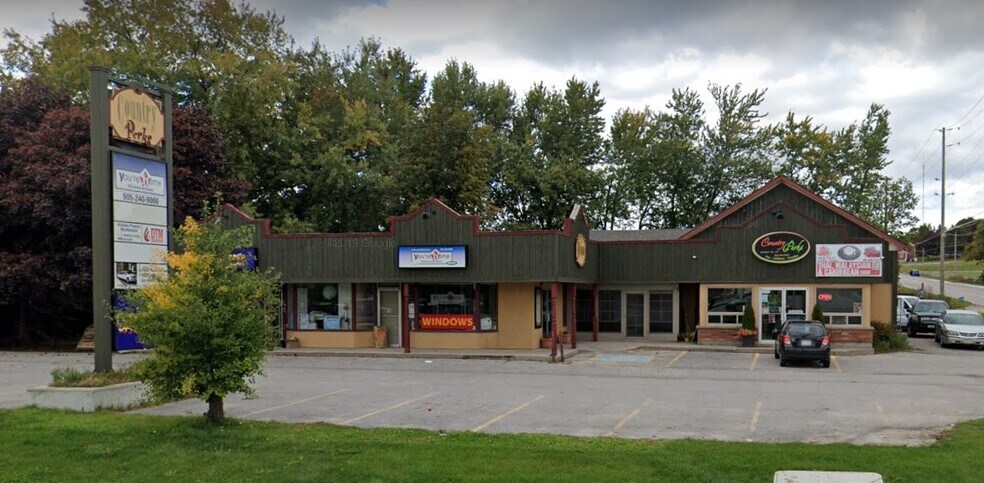 Primary Photo Of 1648 Taunton, Clarington Restaurant For Lease